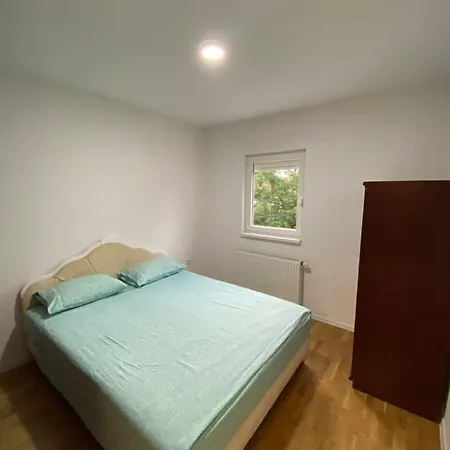 Solis Apartment *